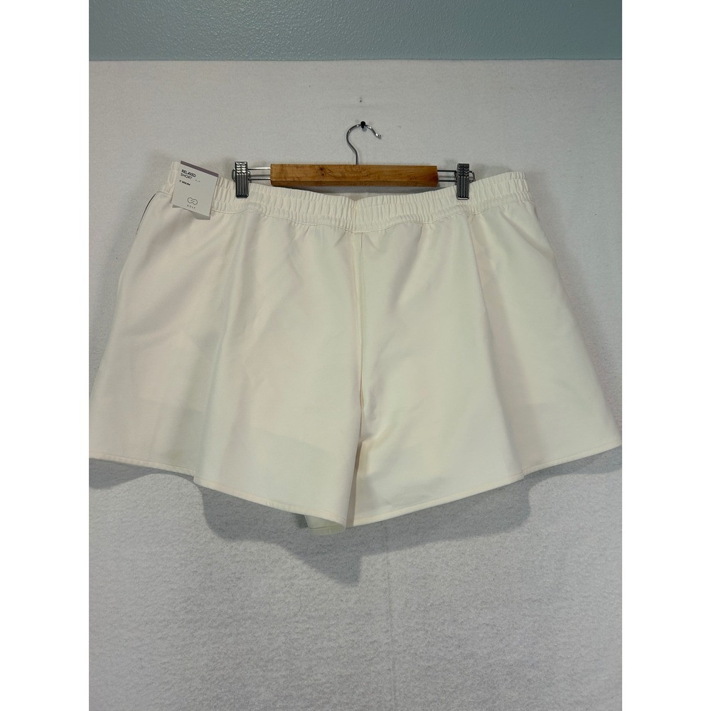 CALIA Golf Women XXL Relaxed Short 5 Inseam Cream White Black Piping New